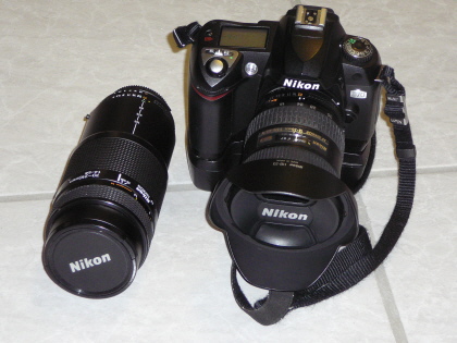 Nikon D70, Nikkor 4-5,6/70-210mm und Nikkor 3,5-4,5/18-35mm D